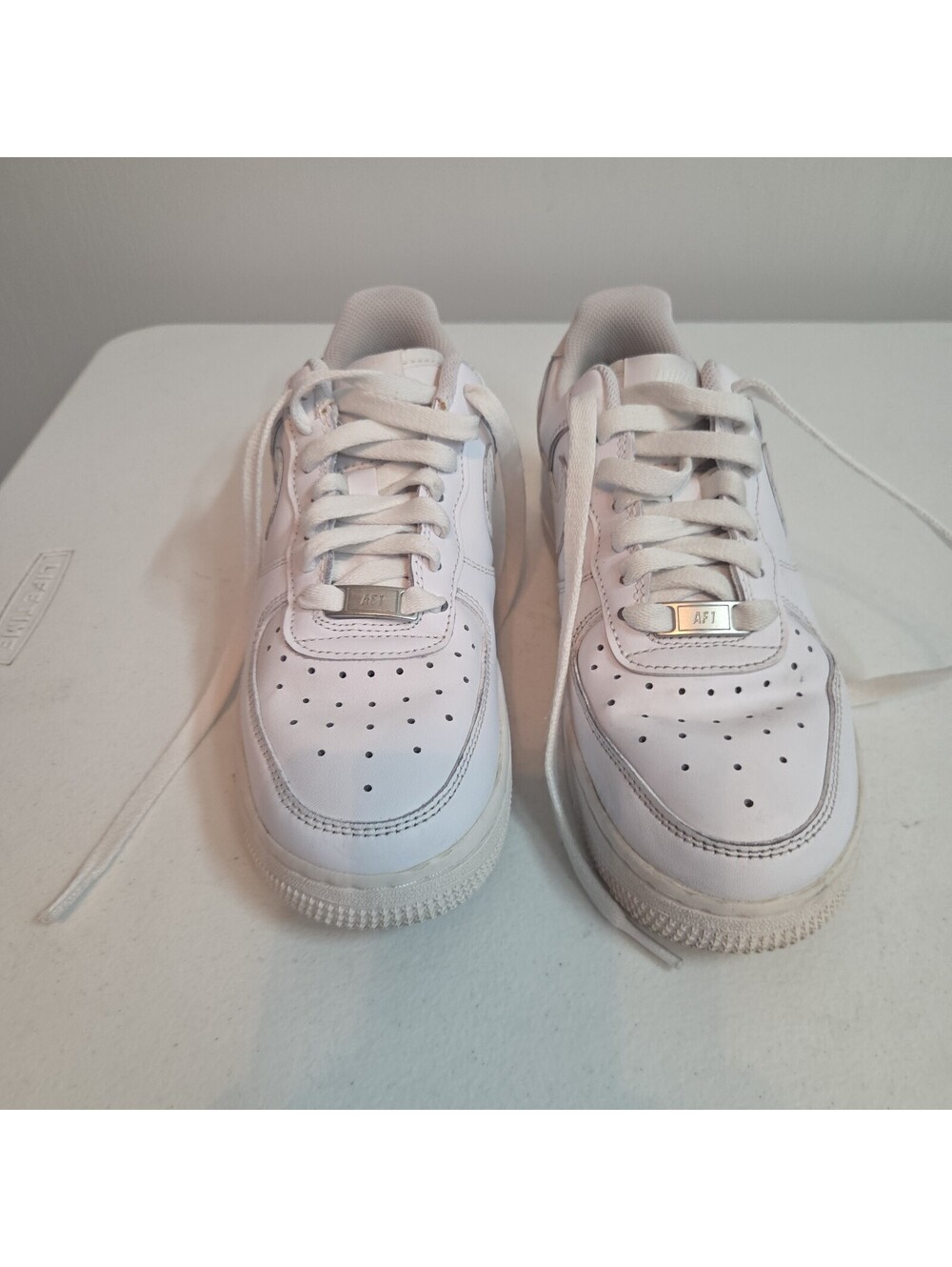 women's white Nike Air Force 1 size 7